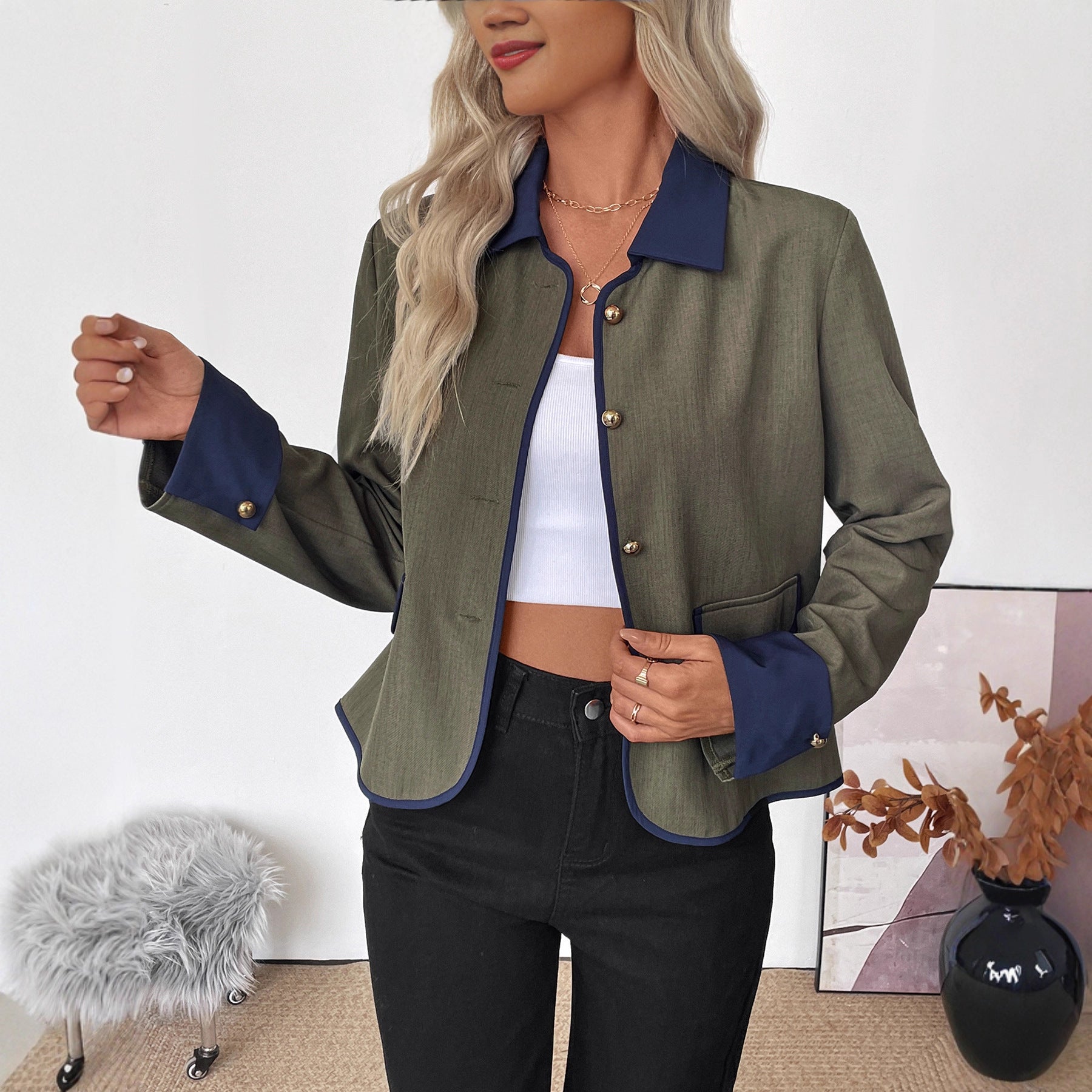 Ladies short blazer with contrasting piping, lapel collar and decorative buttons Chichicherry