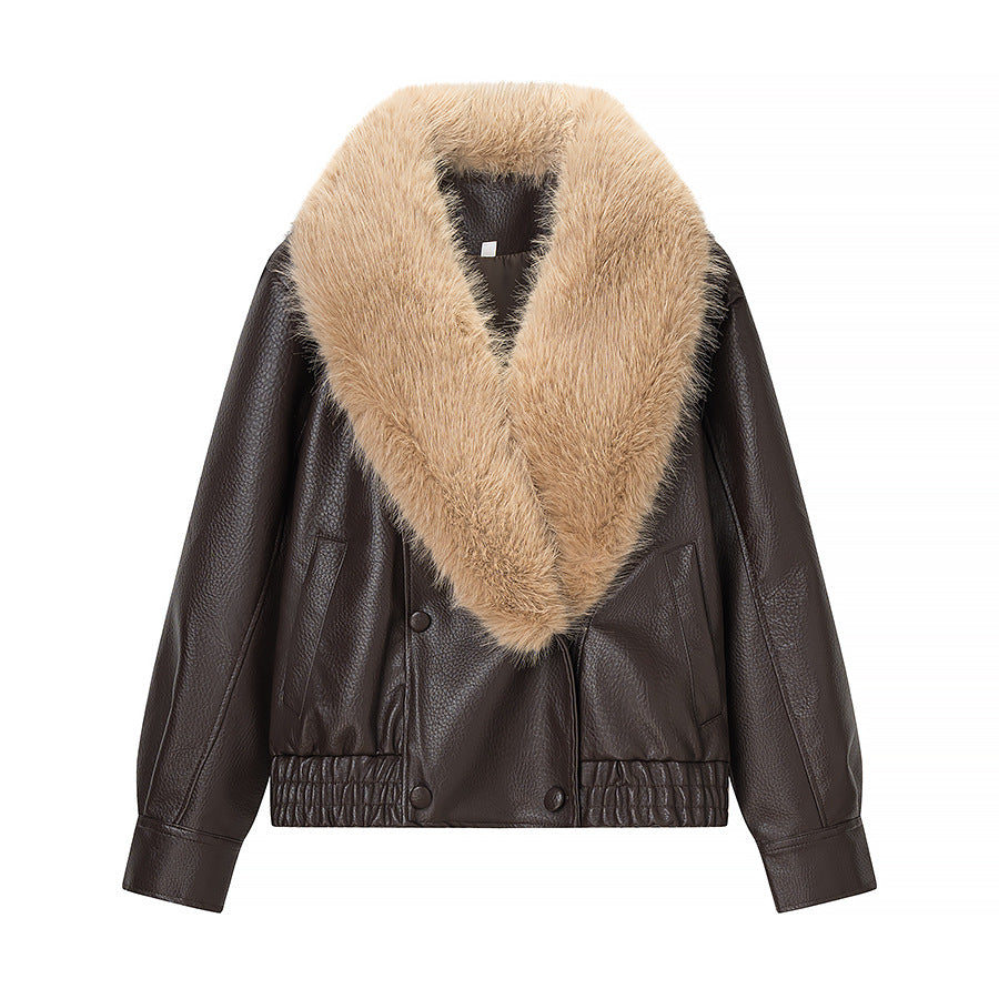 Women's short aviator-style jacket in leather look with extra-large faux fur collar and metallic zipper Chichicherry