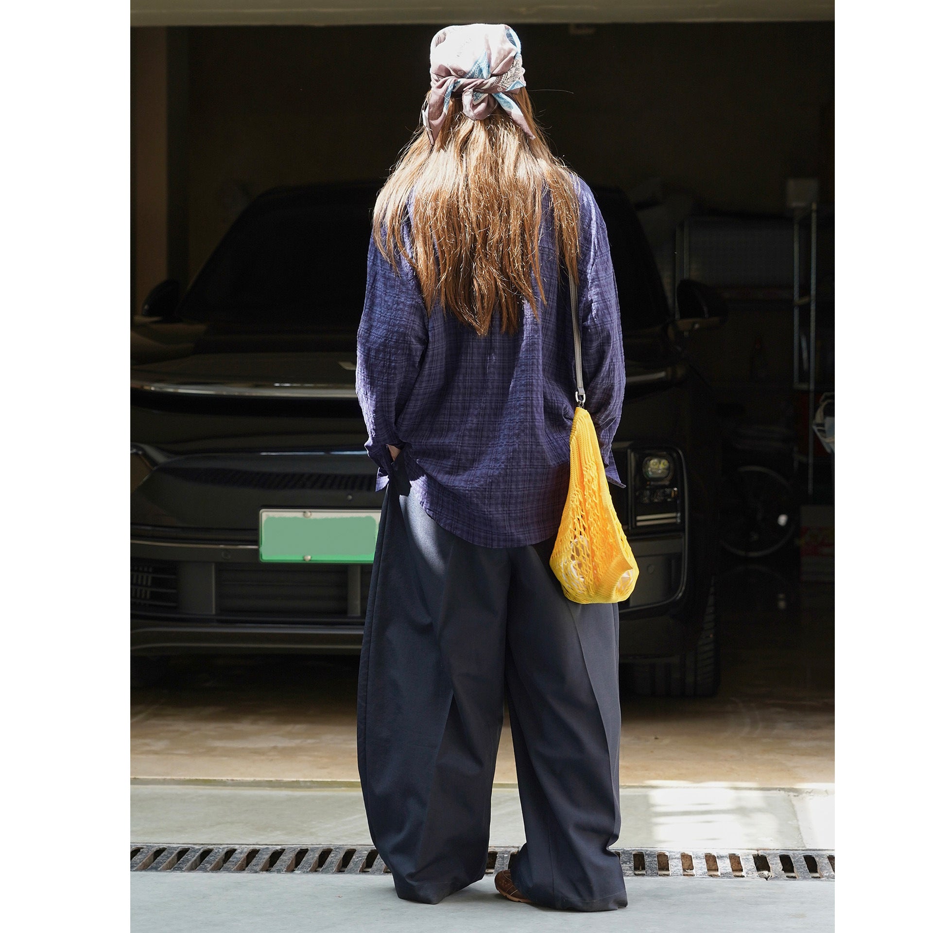 Women Oversized Check Shirt made of Crinkle Cotton with Extended Back Hem Chichicherry
