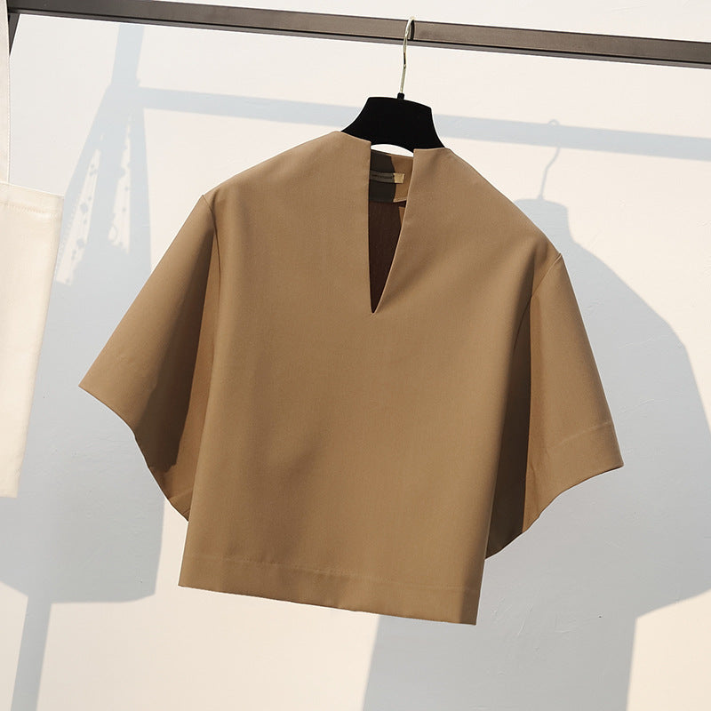 Ladies Elegant Blouse with V-Neck and Loose Fit Chichicherry