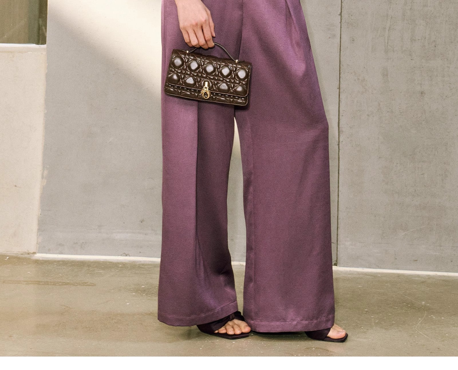 Women's Elegant Blouse with Shimmering Finish and Waist Belt Chichicherry