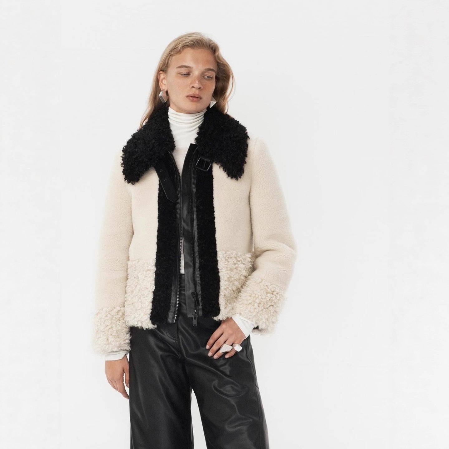 Ladies Teddy Fleece Blouson Jacket with contrasting faux fur collar Chichicherry