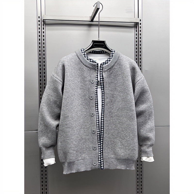 Unisex Lässige Strickjacke im Layering-Look mit Rundhals und Kontrast-Karoinnenschicht Chichicherry