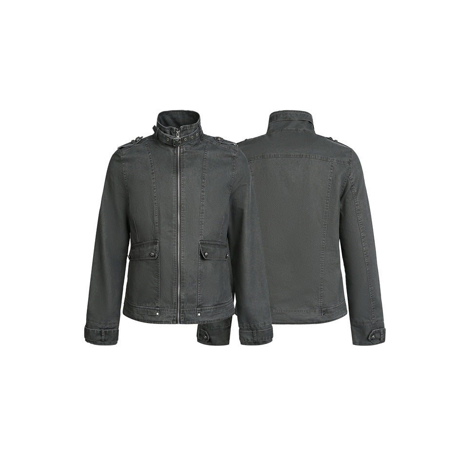Men's short jacket in field style with high buckle collar, shoulder flaps and flap pockets Chichicherry