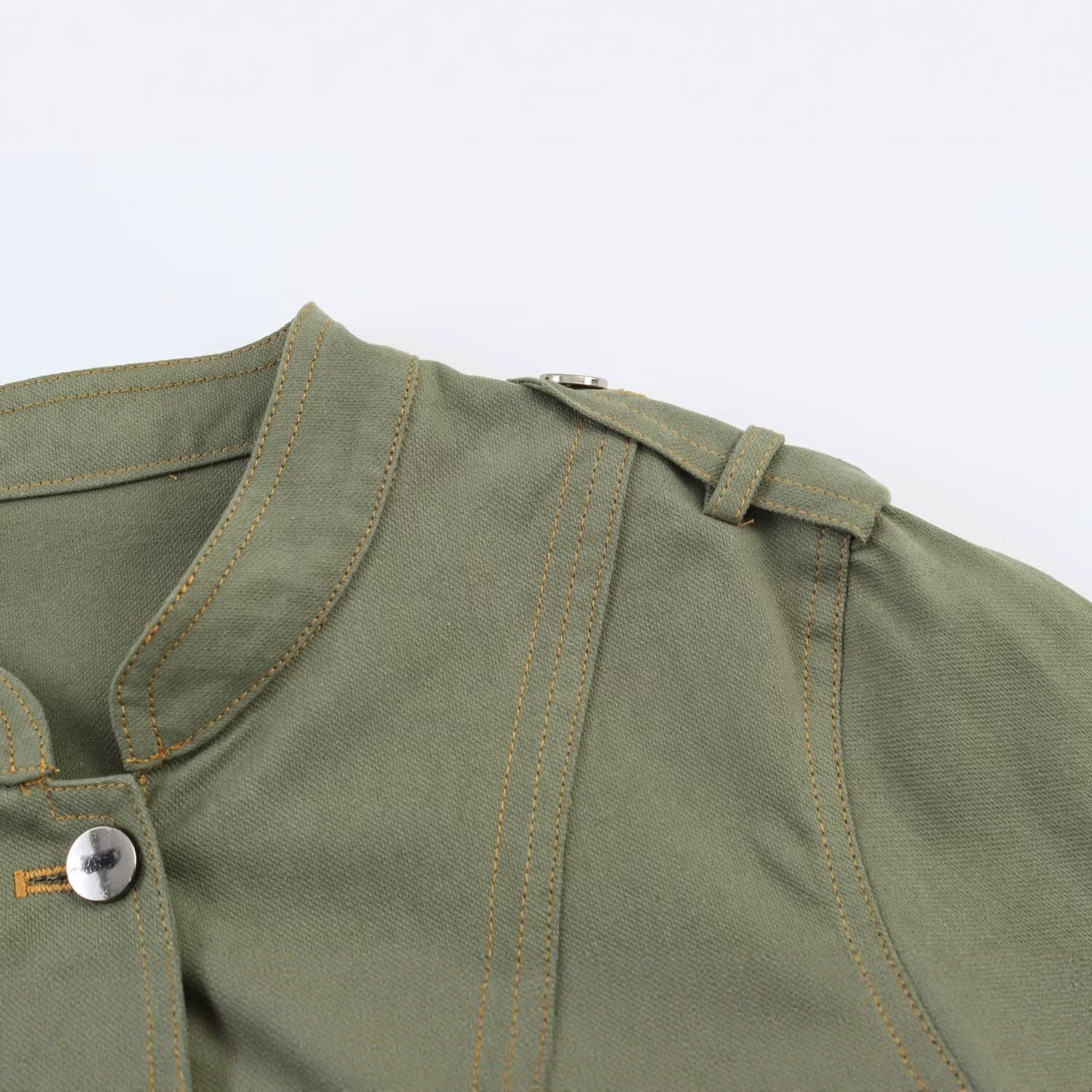 Women's short jacket in utility style with stand-up collar and shoulder straps Chichicherry
