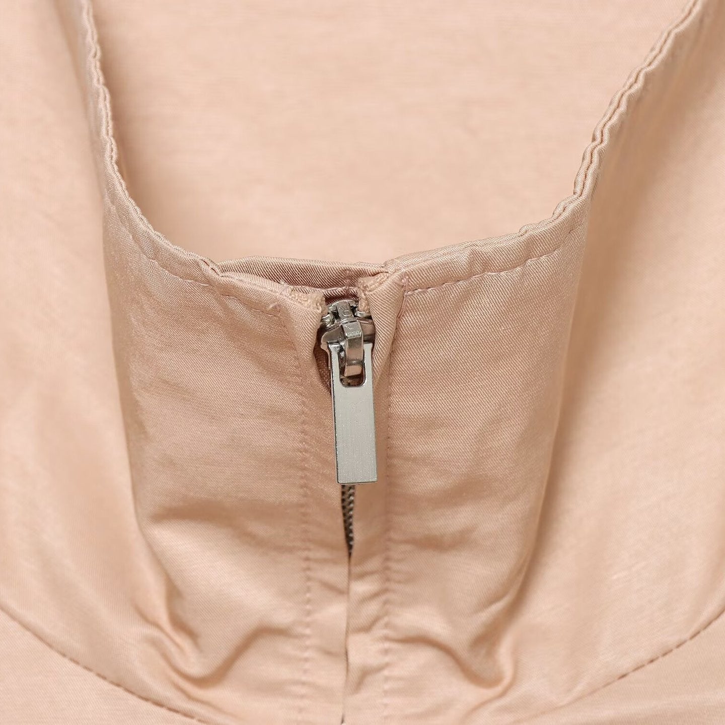 Women's Cropped Transitional Jacket with High Stand-up Collar and Raglan Sleeves Chichicherry