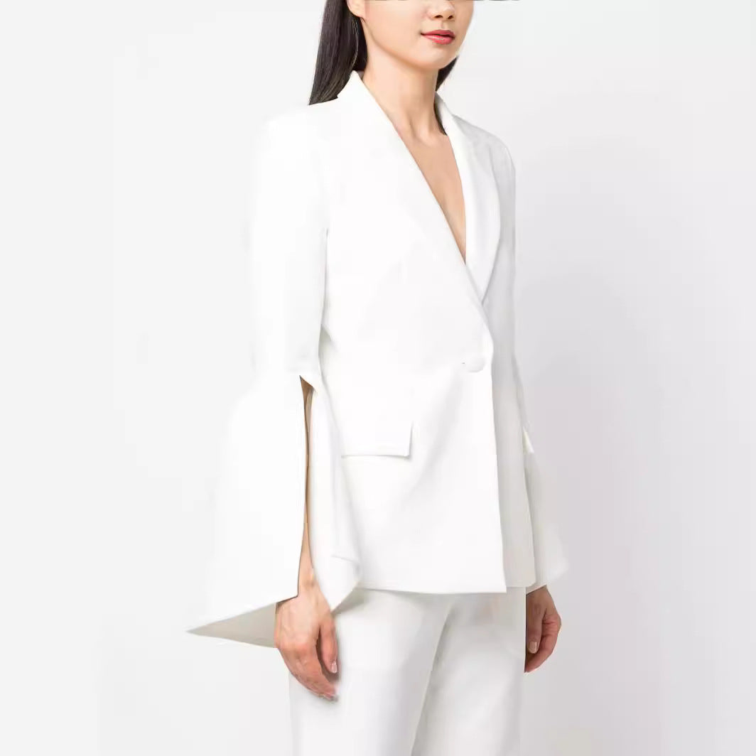 Ladies two-piece tailored suit with fitted single-breasted jacket and flared sleeve cuffs Chichicherry