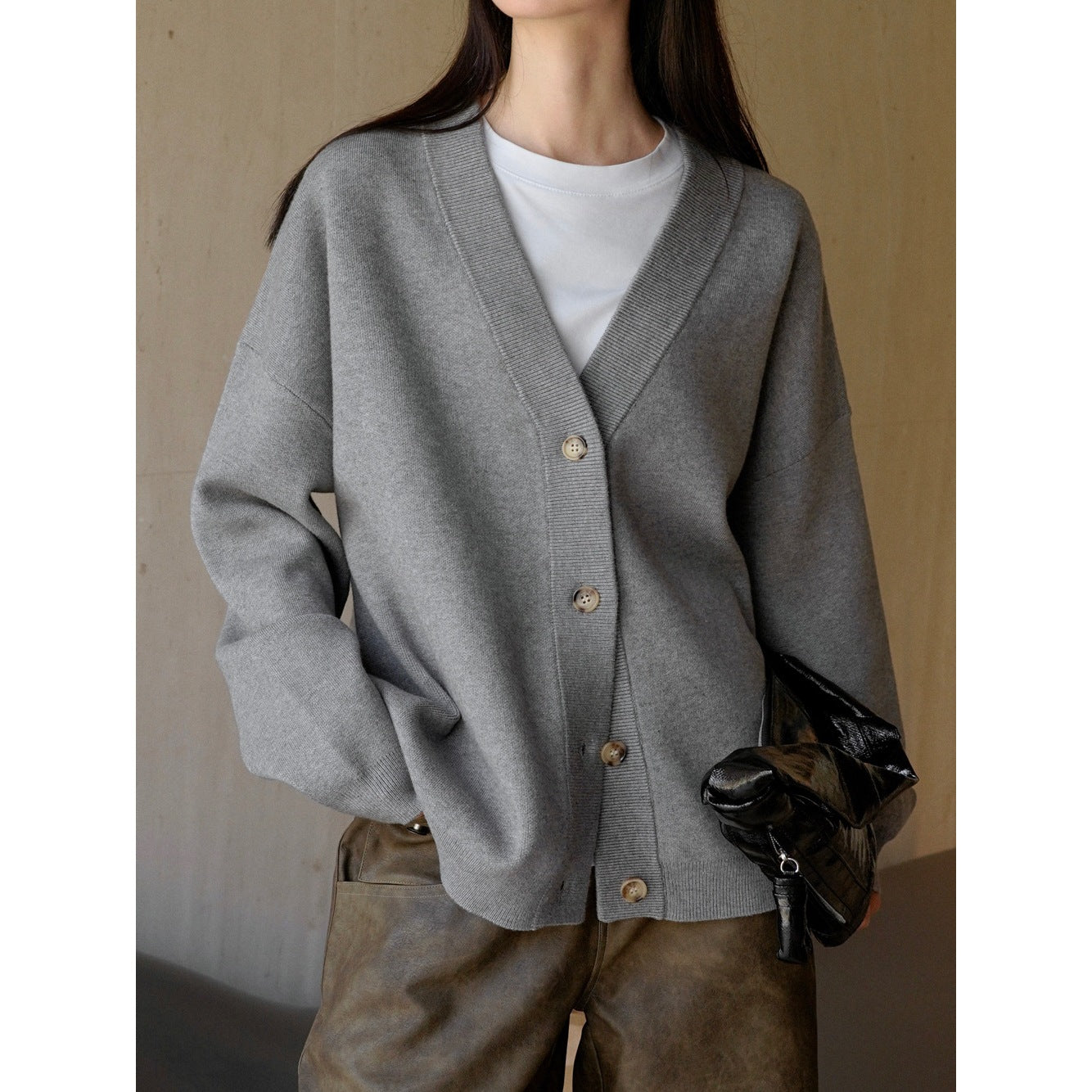 Women's Loose V-Neck Cardigan made of fine cotton blend with drop shoulder and button placket Chichicherry