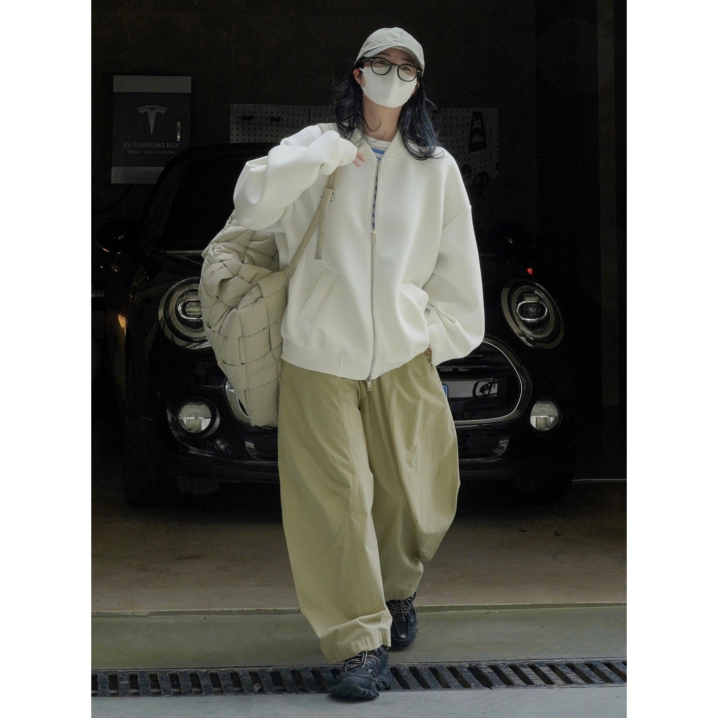 Women's Oversize Zip Sweat Jacket made of heavy French Terry with concealed seam and ribbed hem Chichicherry