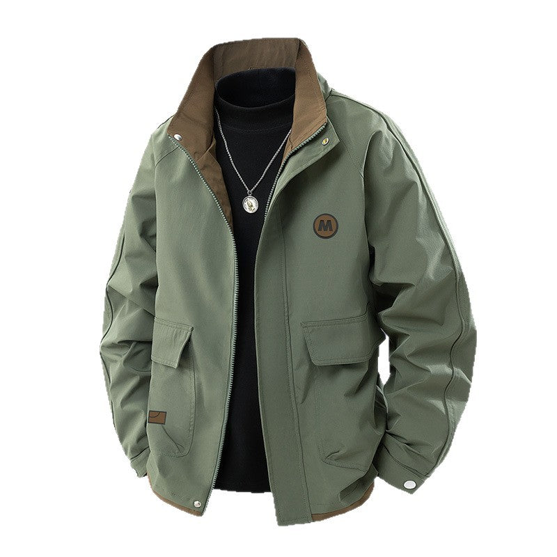 Men's short cut softshell utility jacket with stand-up collar and flap pockets Chichicherry
