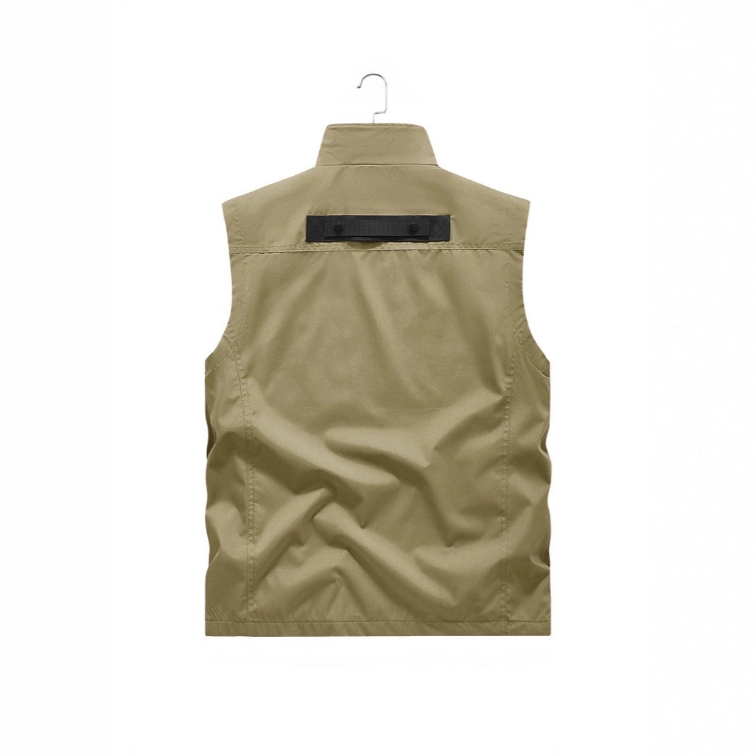 Men's photographer and outdoor utility vest with many multifunctional pockets and continuous zipper Chichicherry