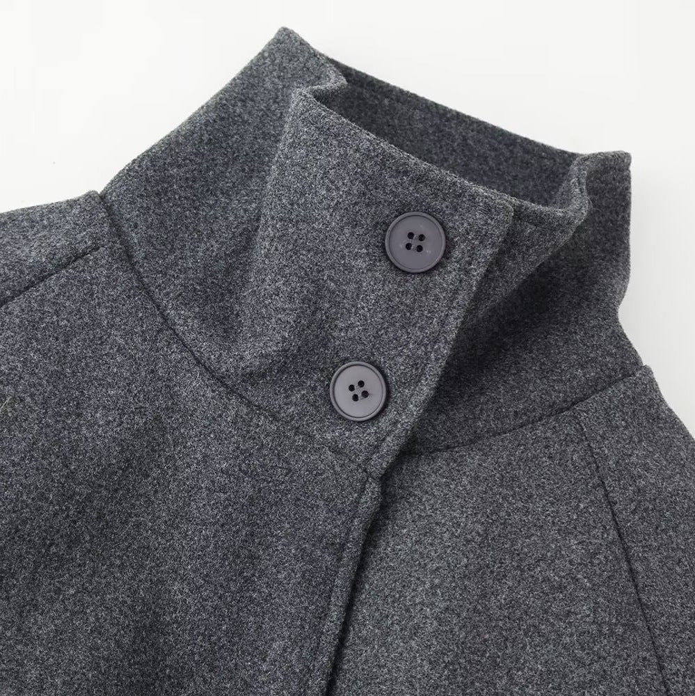 Women’s coat with tie belt, stand-up collar and raglan sleeves Chichicherry