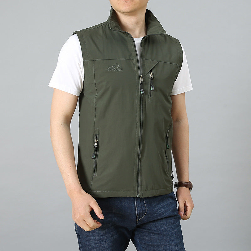 Men's lightweight technical utility vest with zippered chest pocket and wind-resistant shell Chichicherry