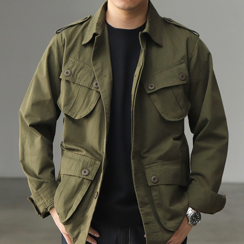 Herren Militärinspirierte Feldjacke mit aufgesetzten Pattentaschen und Schulterklappen Chichicherry