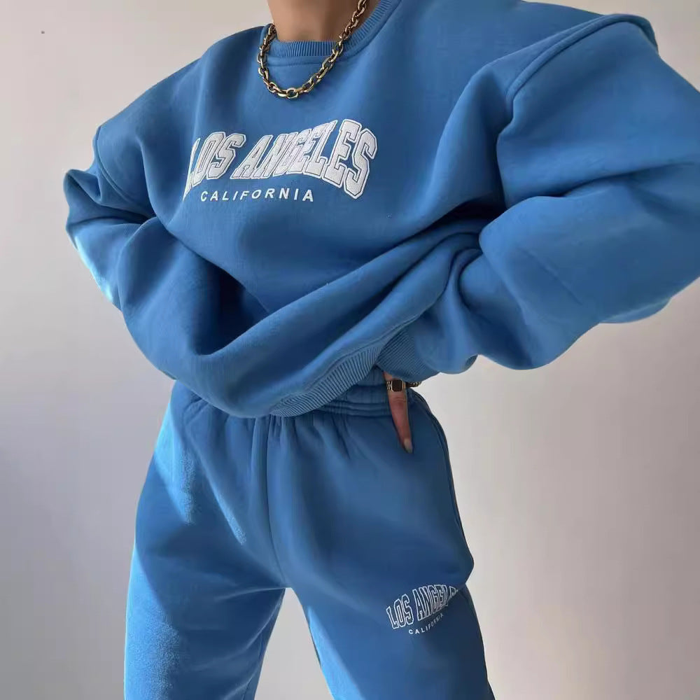 Damen Oversized Lounge-Set aus Baumwollfleece mit Collegestickerei und relaxed Jogginghose Chichicherry