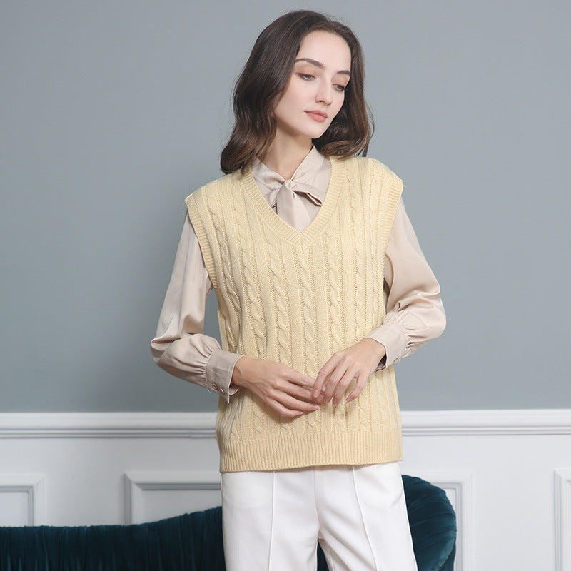 Women Classic Cable Knit Vest with Slim Fit and V-Neck Chichicherry
