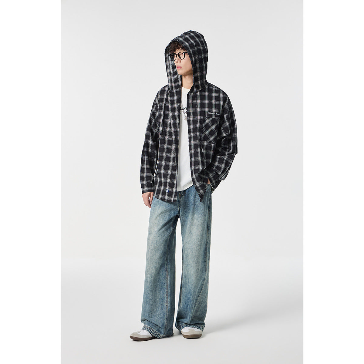 Unisex Hooded Overshirt in Checkered Flannel Look with Chest Pocket and Button Placket Chichicherry