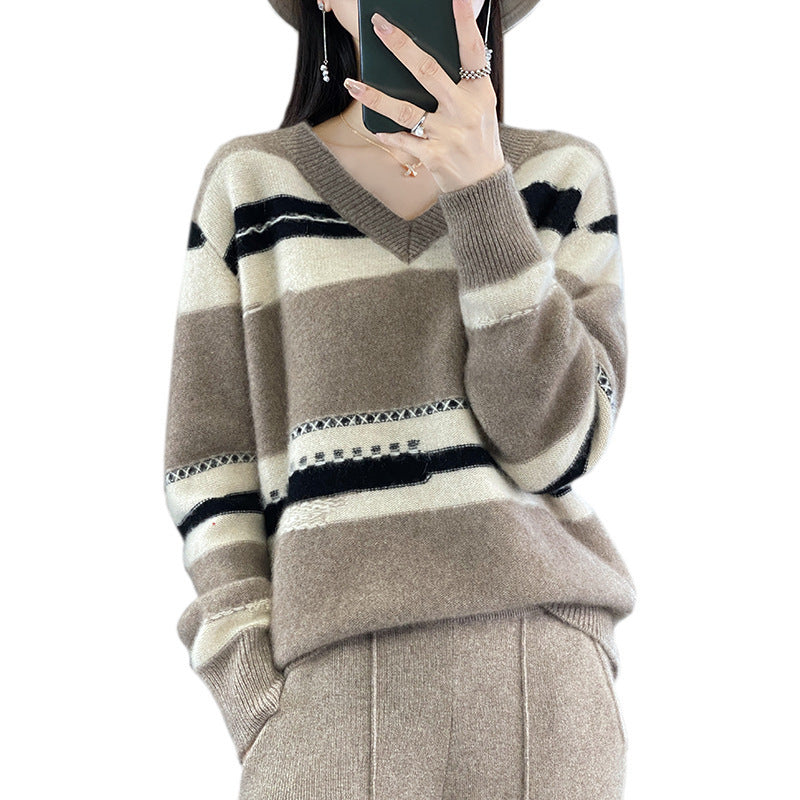 Women's Oversize Knit Sweater with V-neck and Graphic Stripe Mix Chichicherry