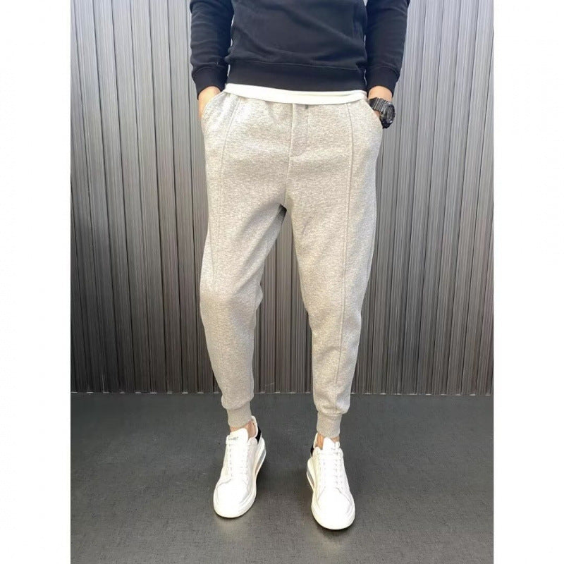 Herren Jogginghose mit tailliertem Tapered‑Schnitt, Bügelfalte und elastischen Bündchen Chichicherry