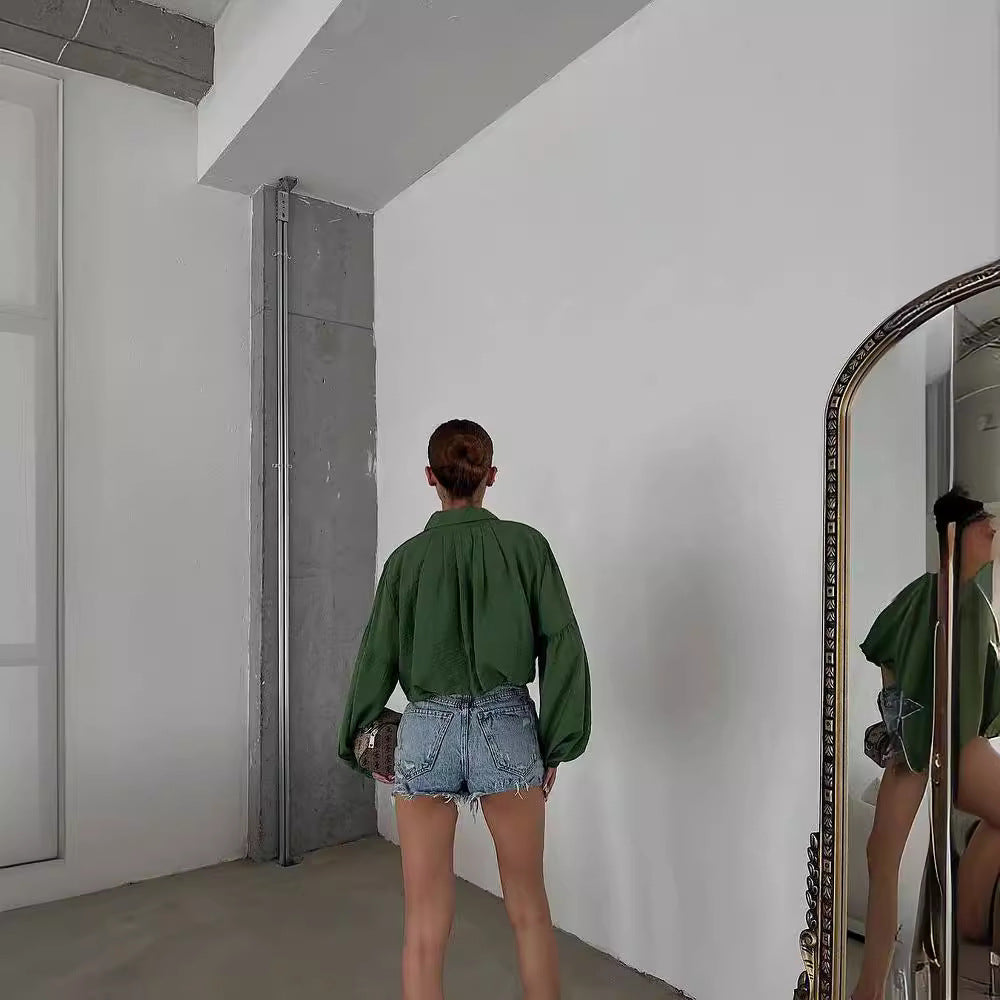 Damen Kurze Bluse mit Ballonärmeln, Zier-Knopfleiste und leichter Struktur Chichicherry