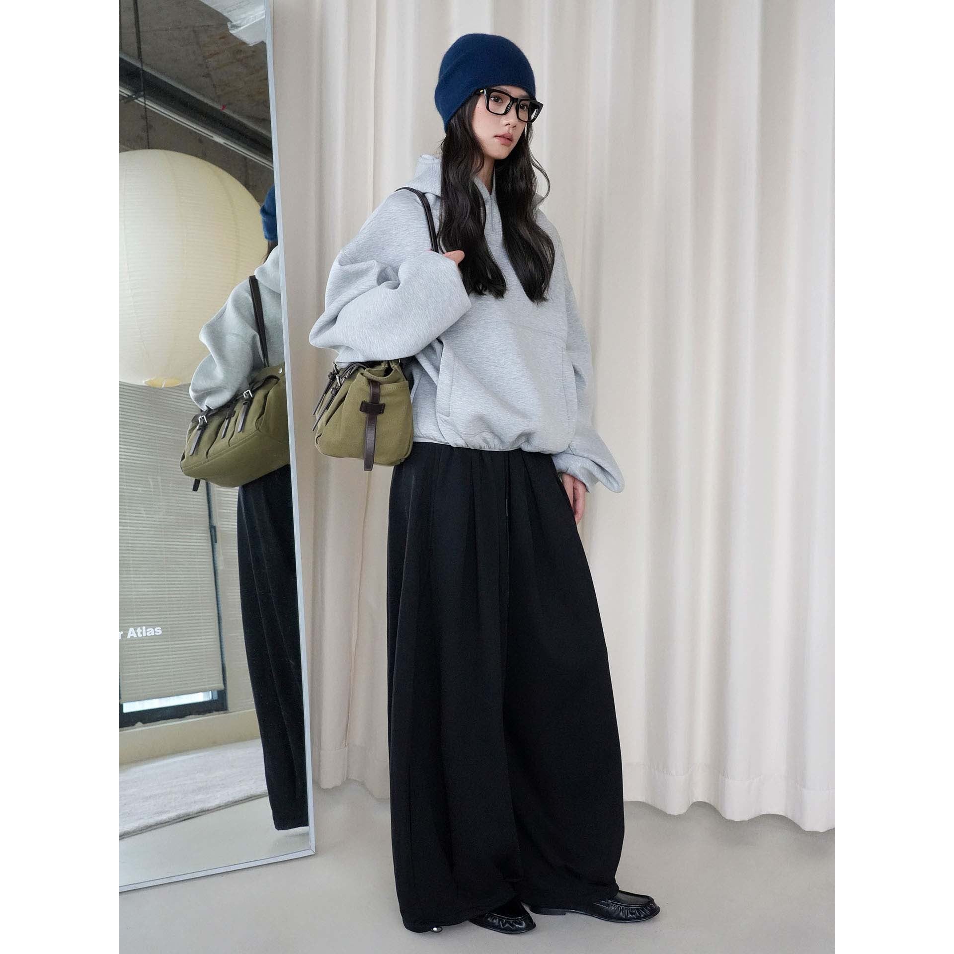 Women Wide Balloon Jogging Pants with High Waist and Drawstring at the Hem Chichicherry