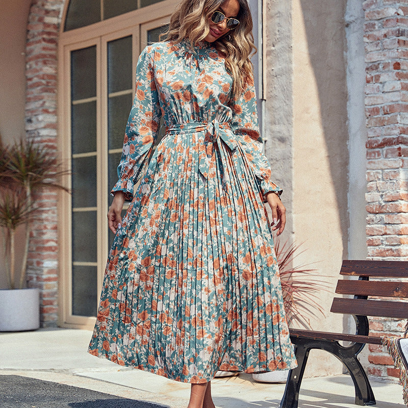 Women's Elegant Pleated Dress with Floral Print, Gathering at the Collar and Tied Belt Chichicherry