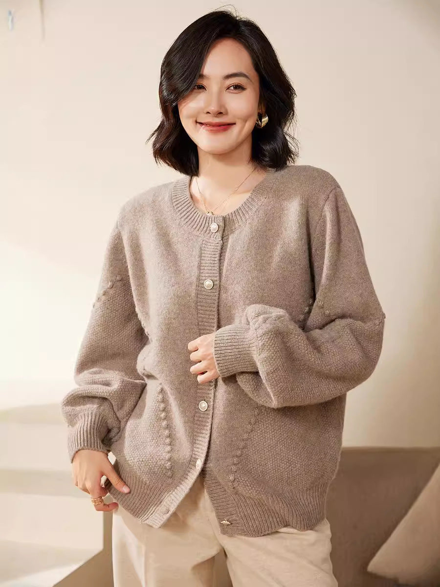 Ladies' knitted cardigan with textured pattern, balloon sleeves and mother-of-pearl button placket Chichicherry
