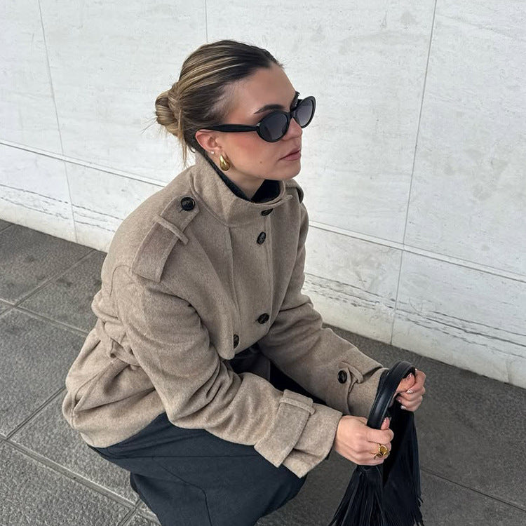 Women's short trench coat with belt and stand-up collar Chichicherry