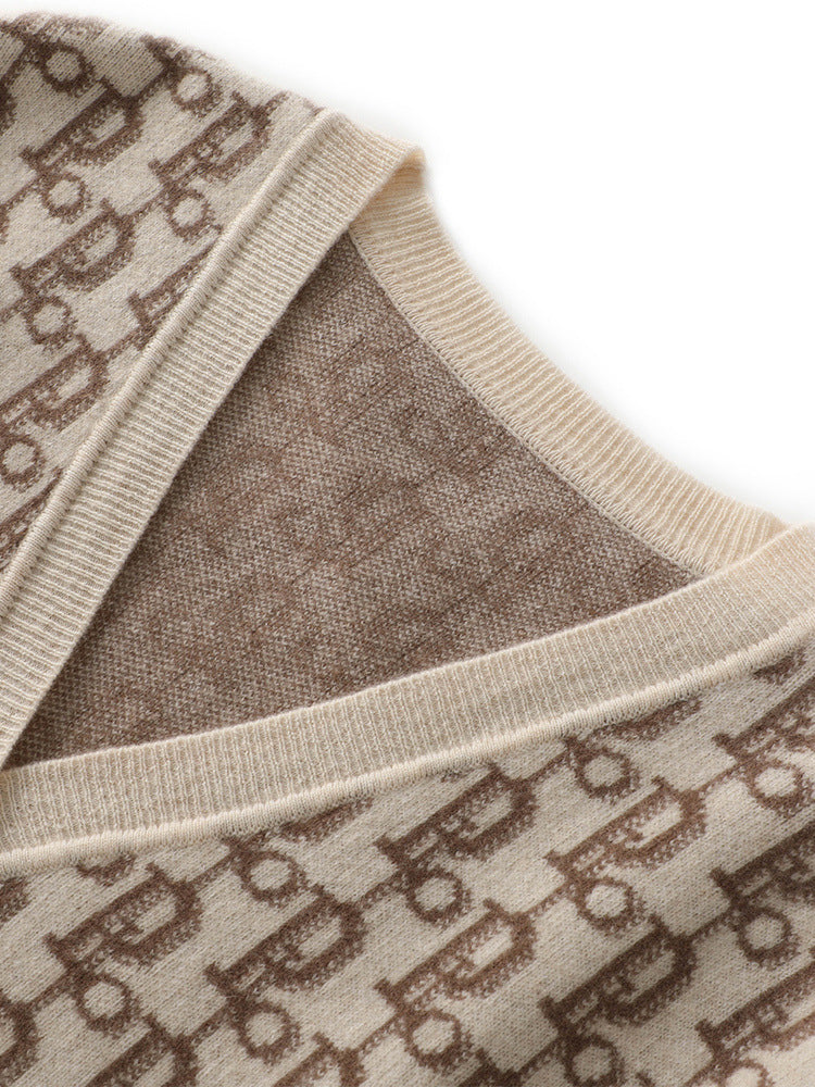 Women's Patterned Jacquard Knitted Cardigan with V-Neck and Pearl Buttons Chichicherry