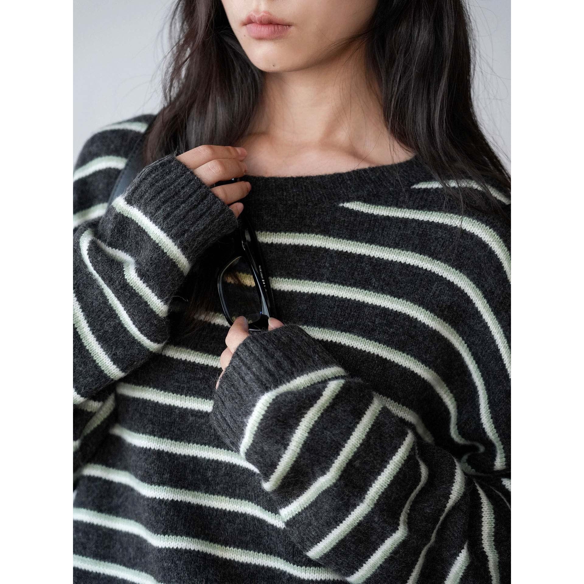 Women’s striped mohair-look sweater with dropped shoulder and ribbed hem Chichicherry