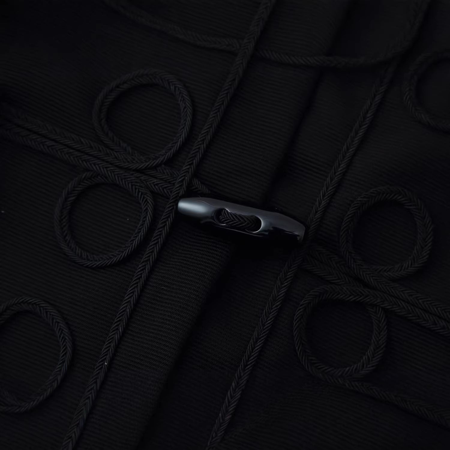 Women's short jacket in a military-inspired style with stand-up collar and decorative cords Chichicherry