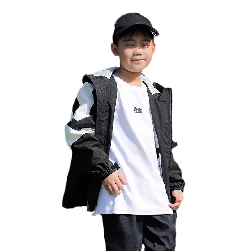 Men's sporty softshell outdoor jacket with hood, color block sleeves and water-repellent membrane Chichicherry