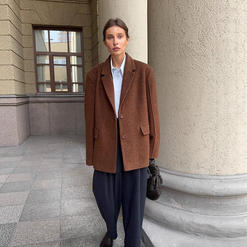 Women Boxy Wool Blend Short Coat with Textured Surface, Notched Collar & Flap Pockets Chichicherry