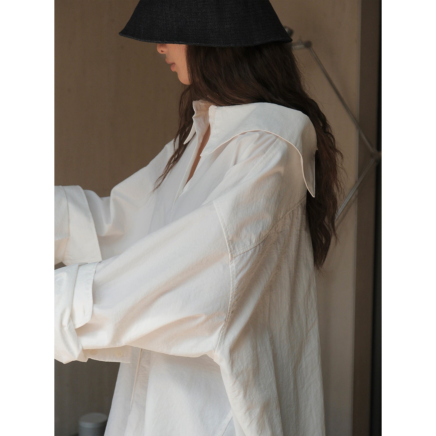 Women's Oversized Shirt Dress with Hidden Button Placket and Balloon Sleeves Chichicherry