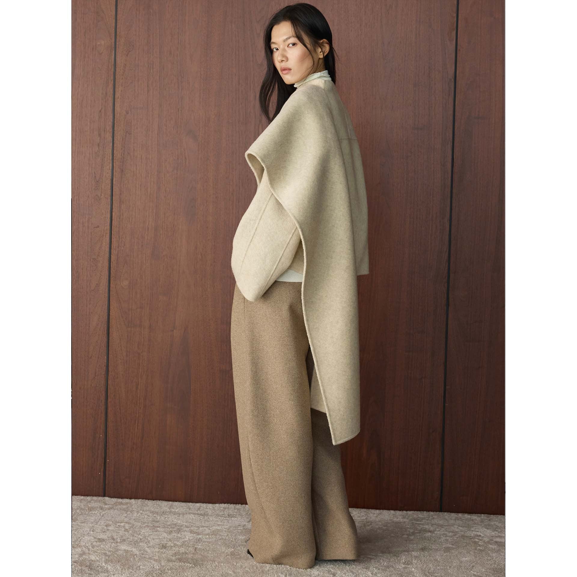 Women's Cape Coat with Asymmetrical Overlay and Wool Blend Chichicherry