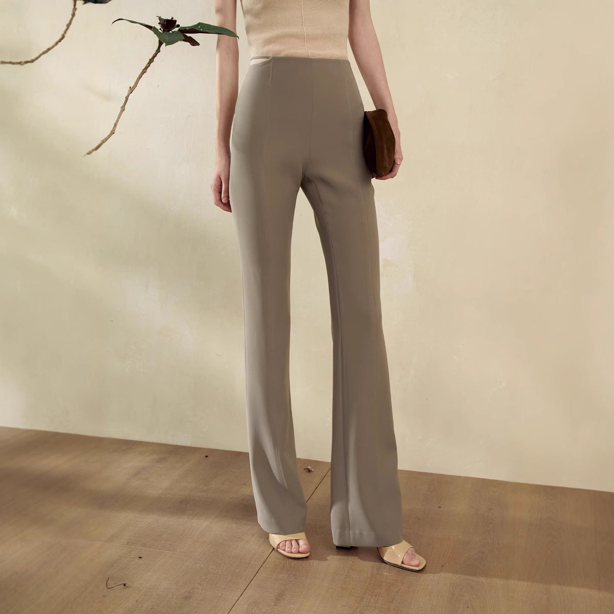 Ladies Elegant and figure-hugging Flared Trousers Drune