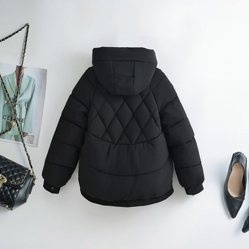 Women nan short padded hooded jacket with diamond quilting, slanted flap pockets and ribbed hem Chichicherry