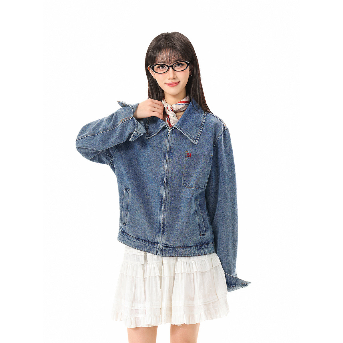 Women's Short Oversized Denim Jacket with Full Zipper and Chest Pocket Chichicherry