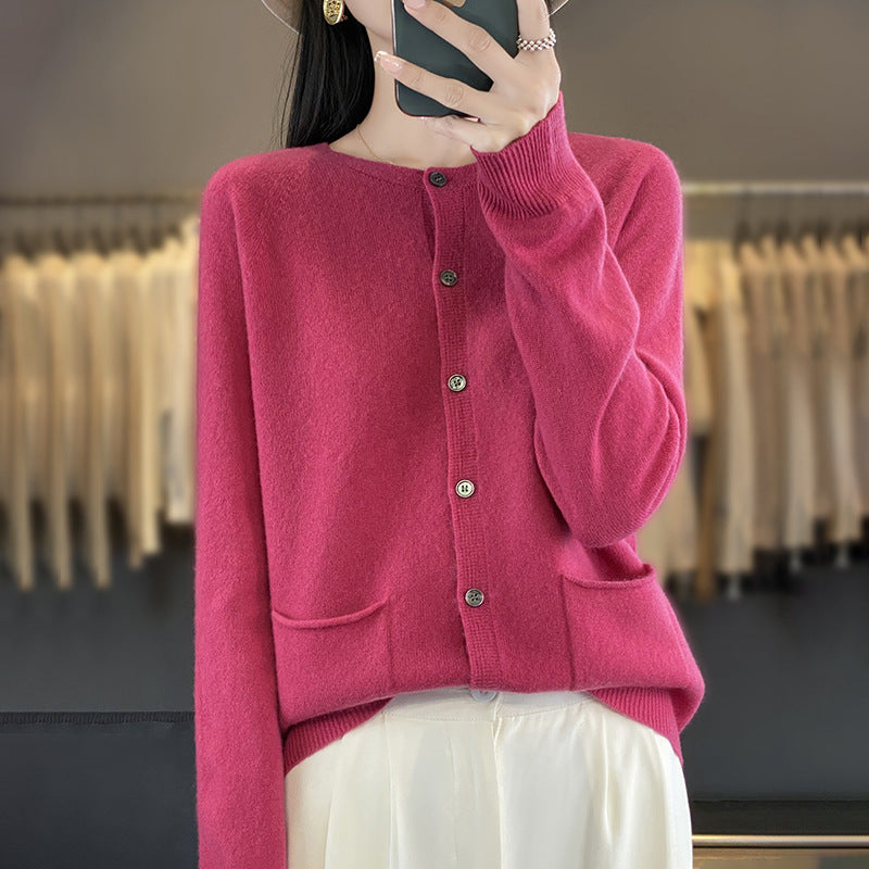 Women's long fine-knit cardigan with round neck, side pockets and alpaca mix Chichicherry