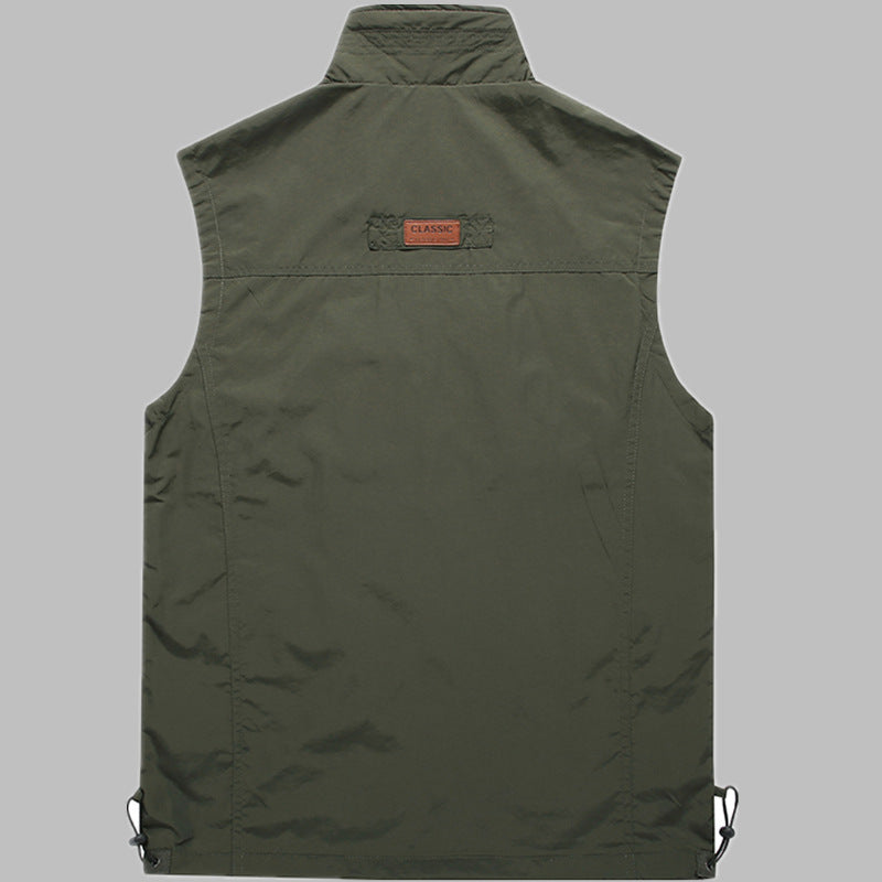 Men's multifunctional outdoor utility vest with zipper, multiple pockets, and breathable mesh lining Chichicherry