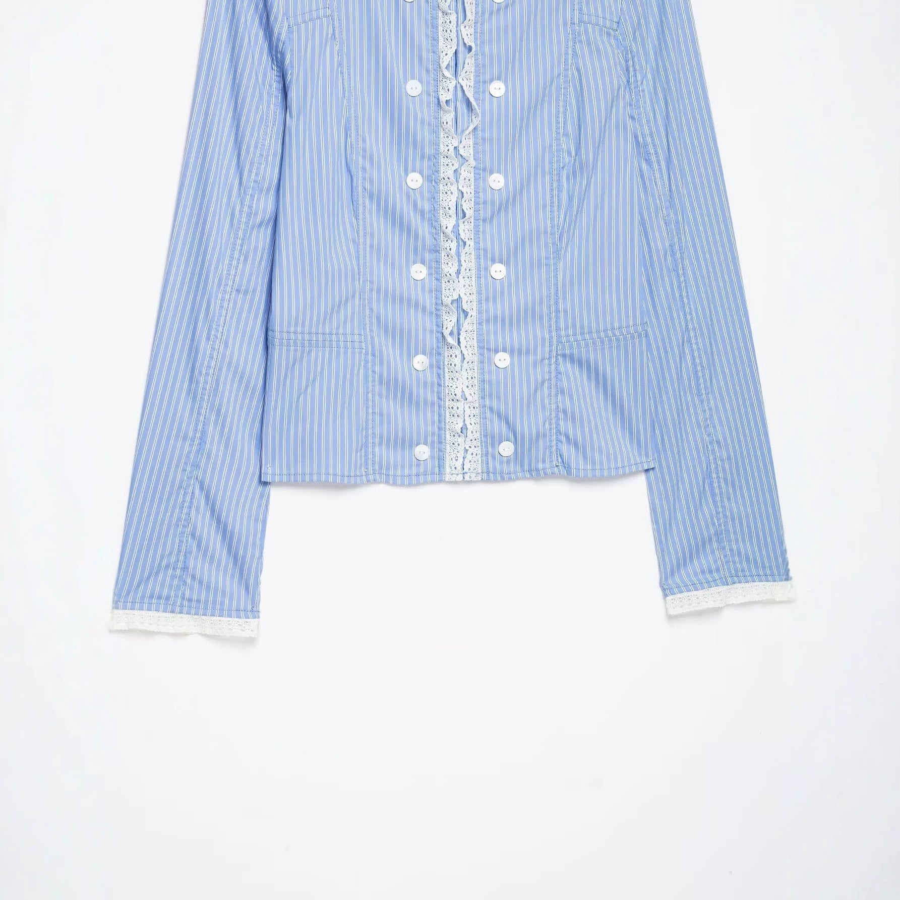 Women's short jacket in blouse style with lace trim and double button placket Chichicherry
