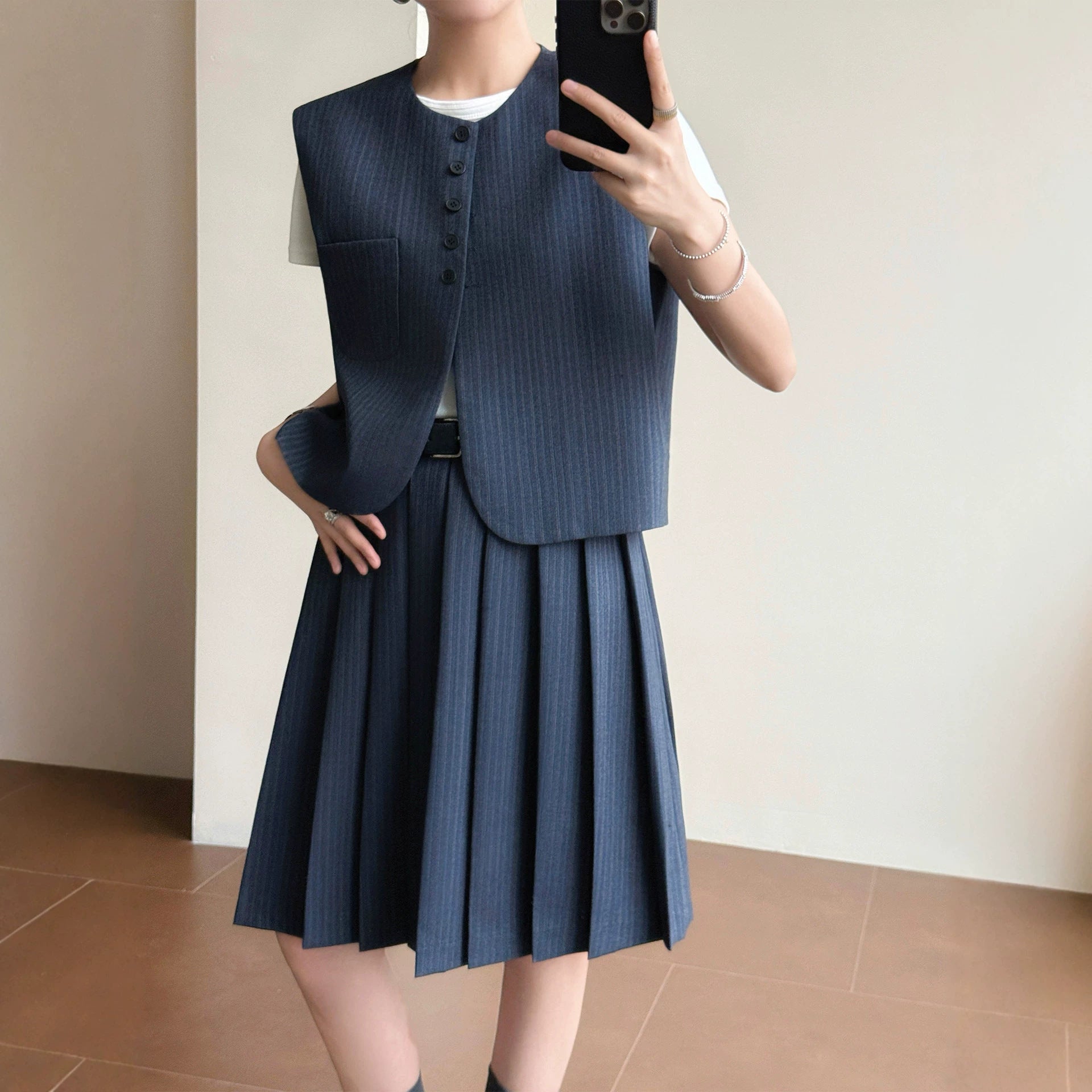 Women Elegant Blazer Vest with Striped Design Chichicherry
