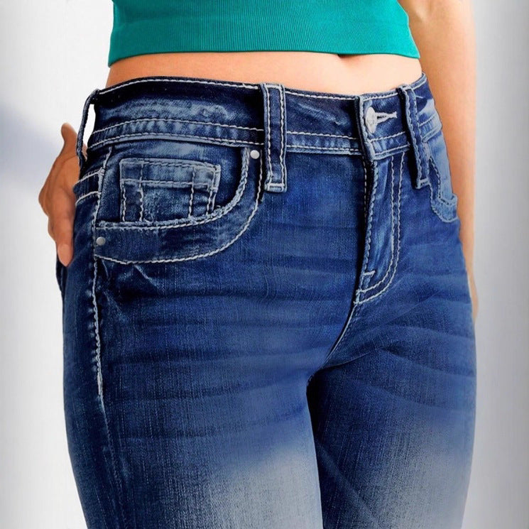 Women's cropped jeans with turn-up, mid-rise waist and used wash Chichicherry
