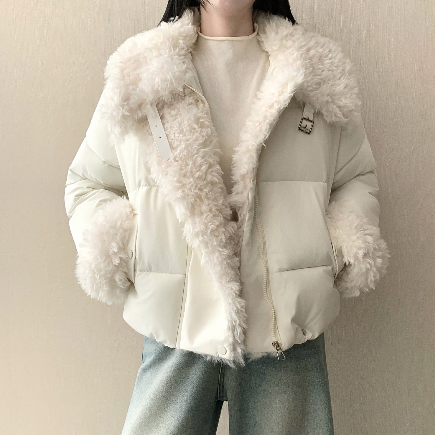 Women nan short oversized puffer jacket with teddy lining, lapel collar and buckle closure Chichicherry
