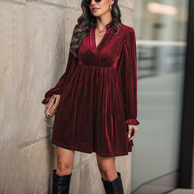 Women's Festive Velvet Mini Dress with Wrap V-Neck, Tailored Gathering and Voluminous Balloon Sleeves Chichicherry