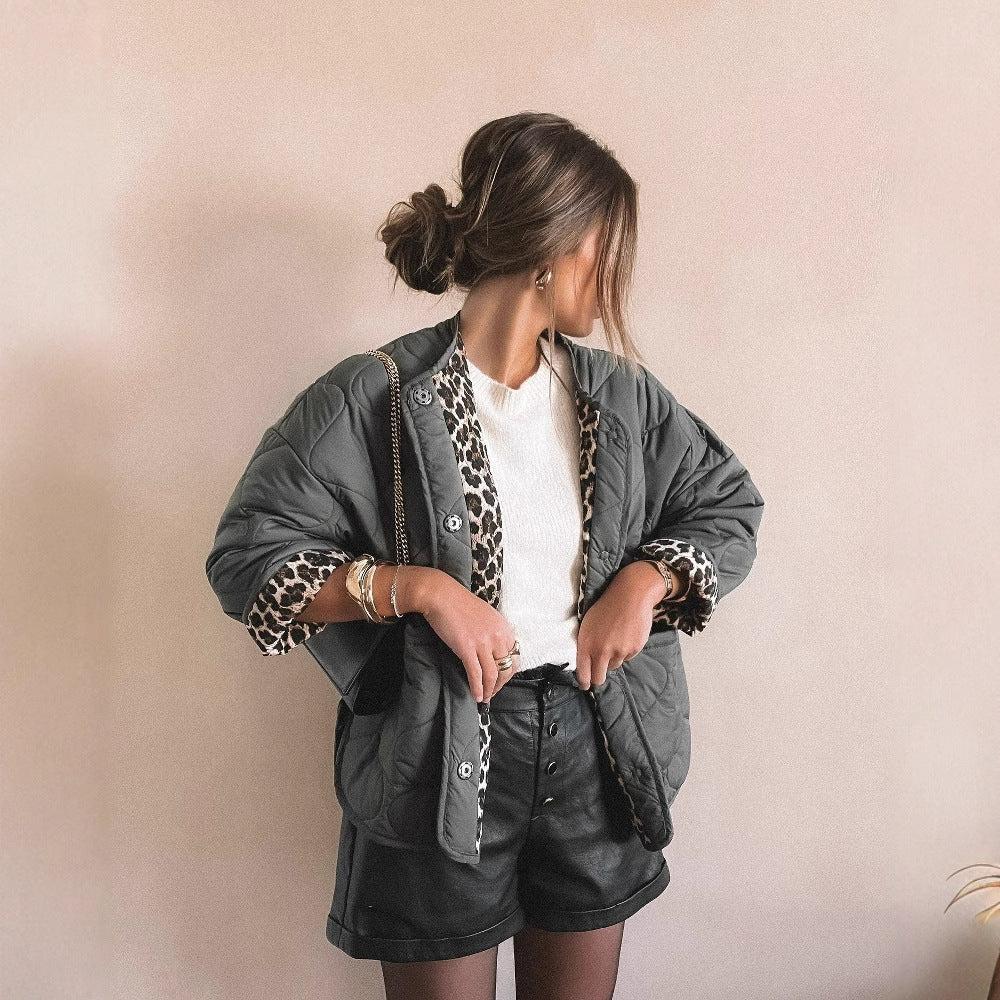 Women's Padded Short Jacket in Boxy Cut with Stand-Up Collar and Flap Pockets Chichicherry