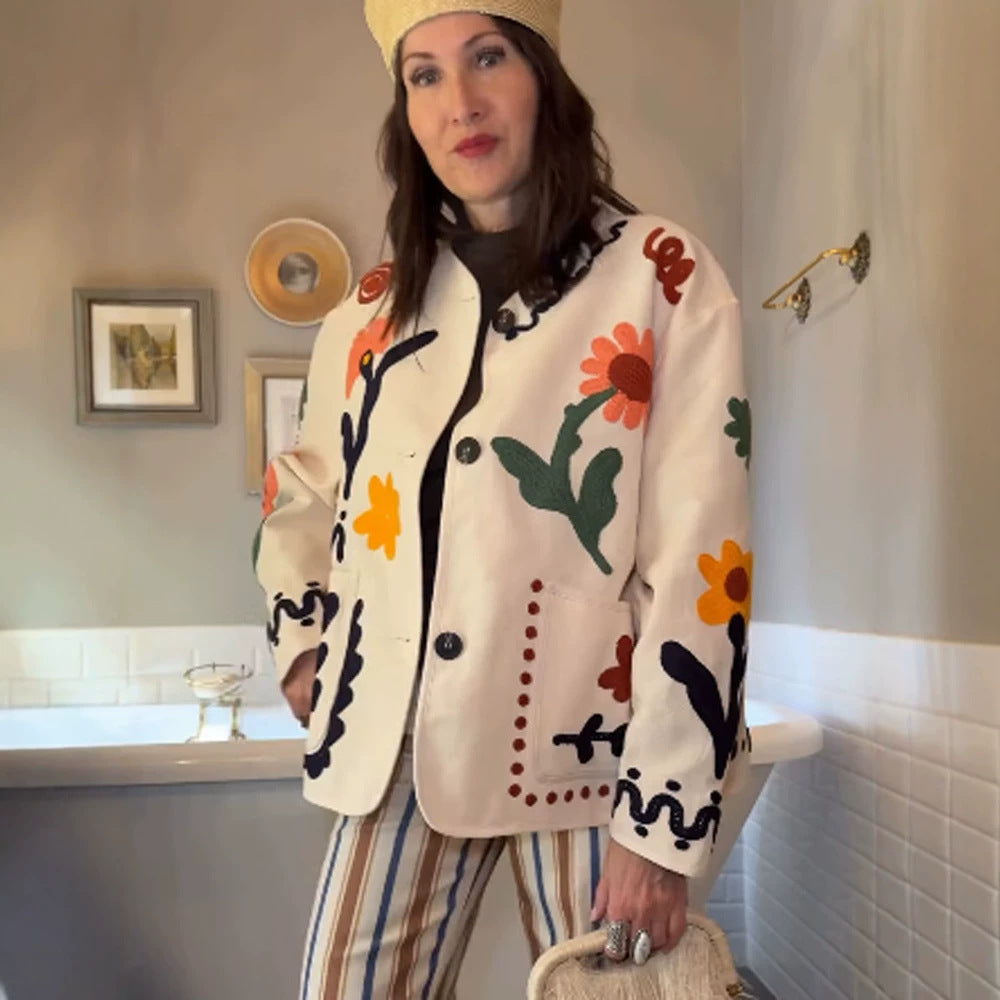 Women's embroidered boxy jacket with floral application and patch pockets Chichicherry