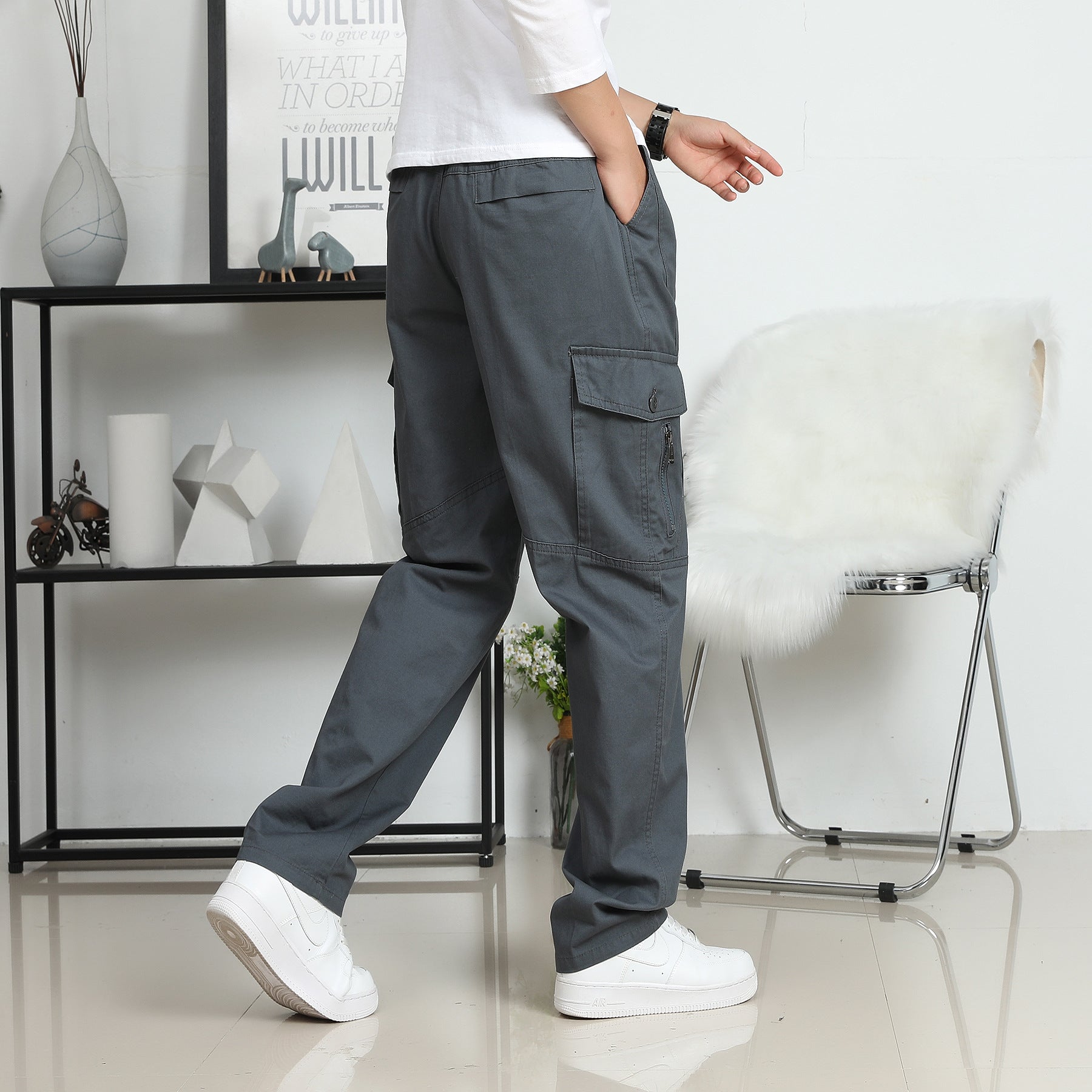 Men's Relaxed-Fit Cargo Pants in Utility Design with Knee Panels & Flap Pockets Chichicherry