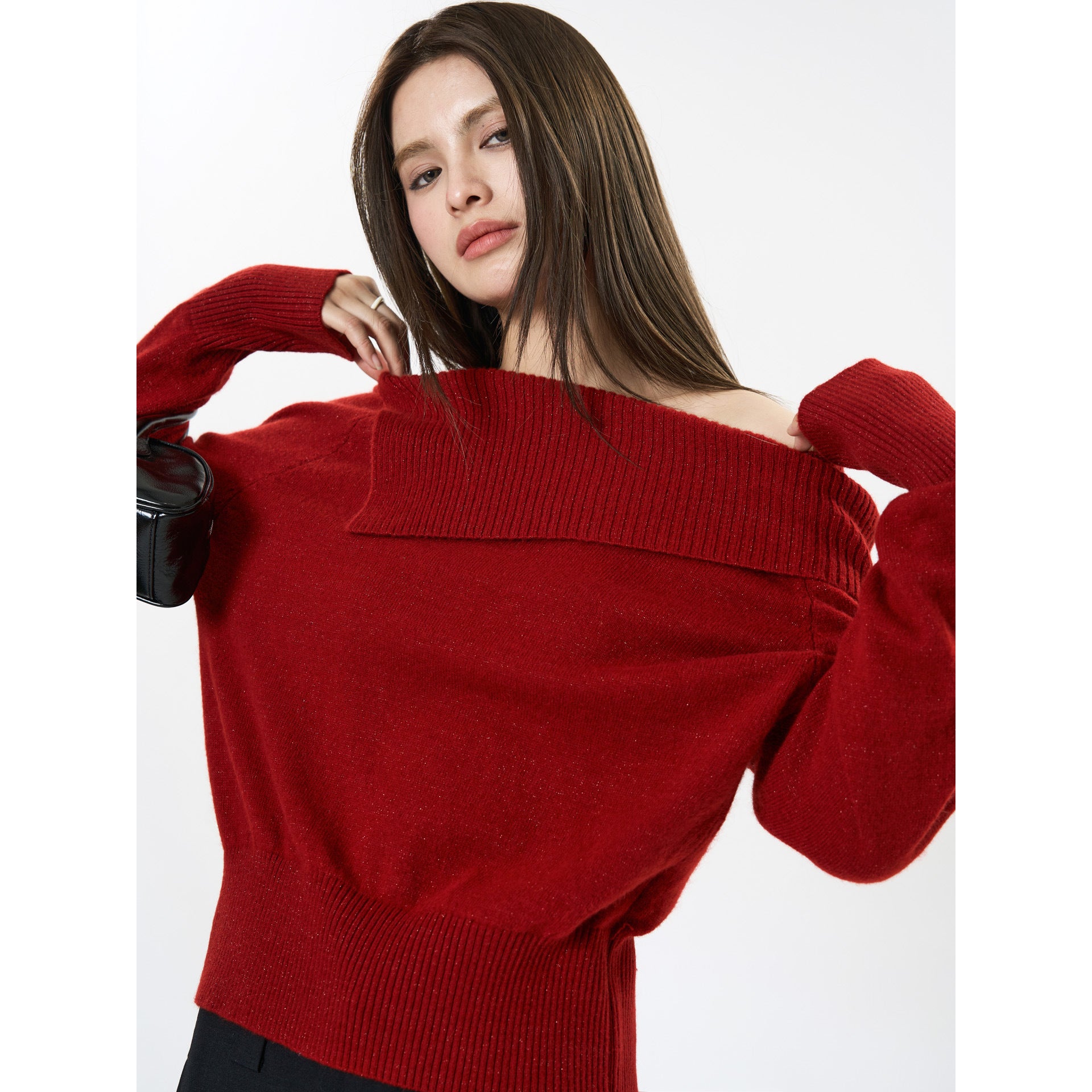 Women's Off-Shoulder Oversized Ribbed Knit Sweater with Folded Collar Chichicherry