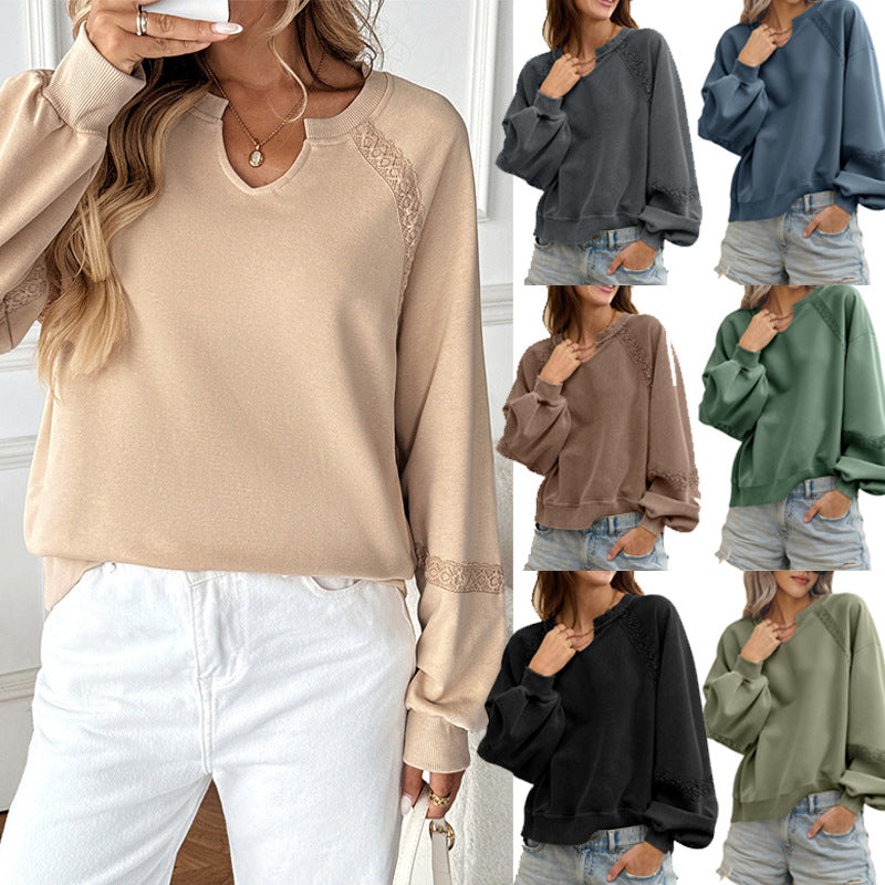 Women's sweatshirt with lace inserts, V-neck and balloon sleeves Chichicherry